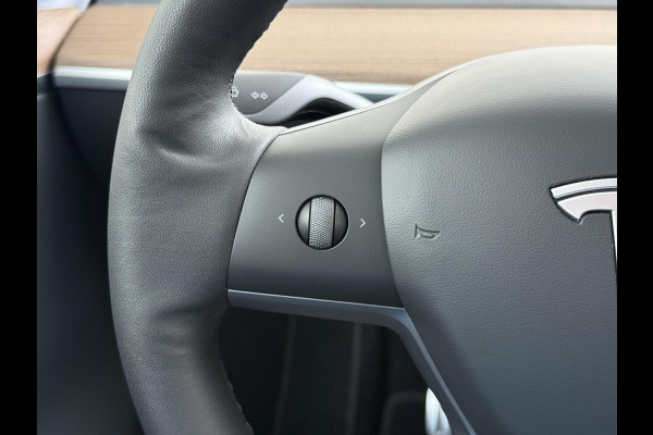 Tesla Model Y Performance AWD 75 kWh VAN:43.900,- VOOR:40.877,- UW HERFSTVOORDEEL:3.023,- SOH 94% | AFN. TREKHAAK | 21 INCH TURBINE VELGEN | TESLA GARANTIE T/M 01-2028 OF 80.000 KM | ACCU & AANDRIJFLIJN GARANTIE T/M 01-2032 OF 192.000 KM | ALL IN RIJKLAAR PRIJS |