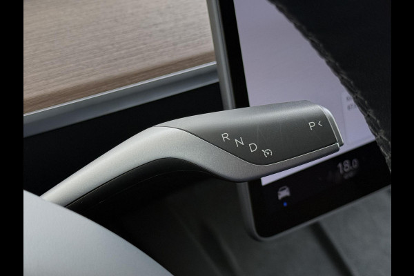 Tesla Model Y Performance AWD 75 kWh VAN:43.900,- VOOR:40.877,- UW HERFSTVOORDEEL:3.023,- SOH 94% | AFN. TREKHAAK | 21 INCH TURBINE VELGEN | TESLA GARANTIE T/M 01-2028 OF 80.000 KM | ACCU & AANDRIJFLIJN GARANTIE T/M 01-2032 OF 192.000 KM | ALL IN RIJKLAAR PRIJS |