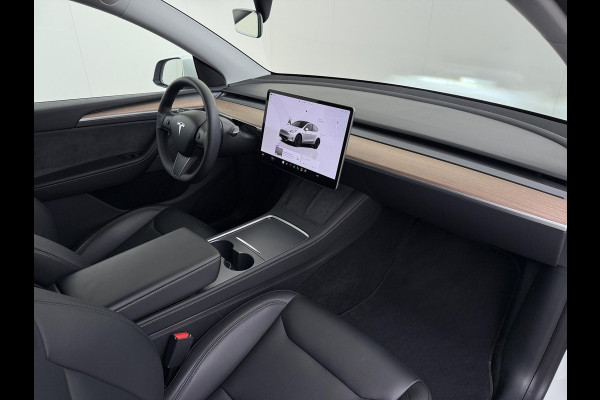 Tesla Model Y Performance AWD 75 kWh VAN:43.900,- VOOR:40.877,- UW HERFSTVOORDEEL:3.023,- SOH 94% | AFN. TREKHAAK | 21 INCH TURBINE VELGEN | TESLA GARANTIE T/M 01-2028 OF 80.000 KM | ACCU & AANDRIJFLIJN GARANTIE T/M 01-2032 OF 192.000 KM | ALL IN RIJKLAAR PRIJS |