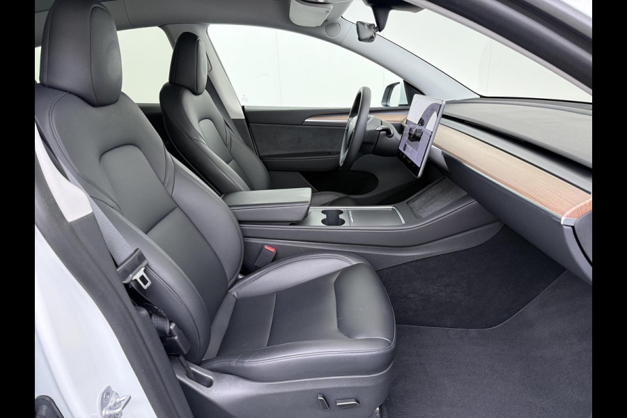 Tesla Model Y Performance AWD 75 kWh VAN:43.900,- VOOR:40.877,- UW HERFSTVOORDEEL:3.023,- SOH 94% | AFN. TREKHAAK | 21 INCH TURBINE VELGEN | TESLA GARANTIE T/M 01-2028 OF 80.000 KM | ACCU & AANDRIJFLIJN GARANTIE T/M 01-2032 OF 192.000 KM | ALL IN RIJKLAAR PRIJS |