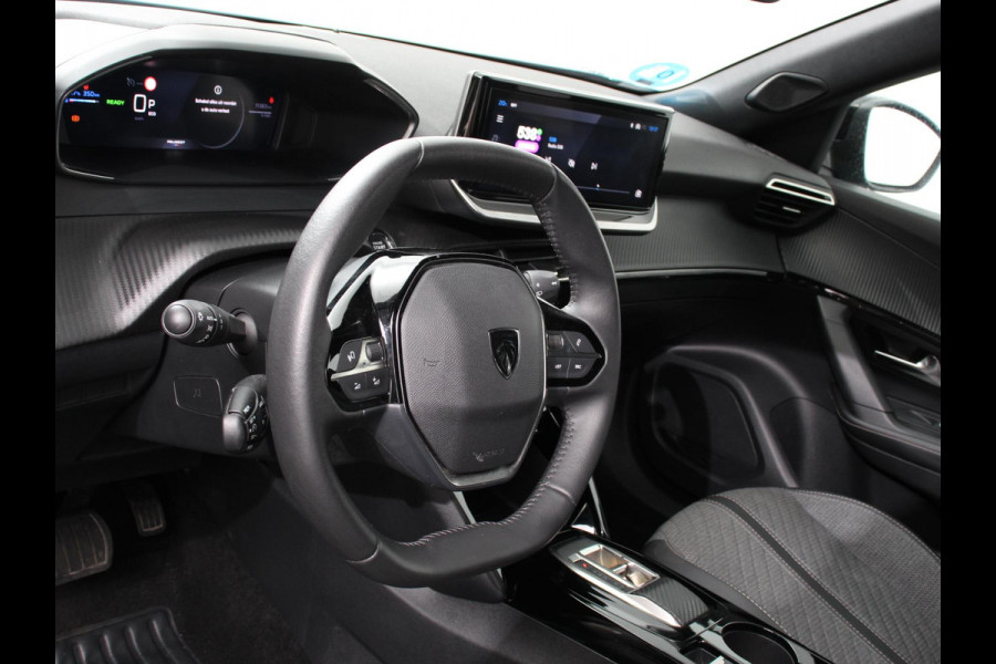 Peugeot e-2008 EV Allure Pack 54 kWh Navigatie Apple Carplay/Android Auto Climate Control Parkeer sensoren Lichtmetalen Velgen