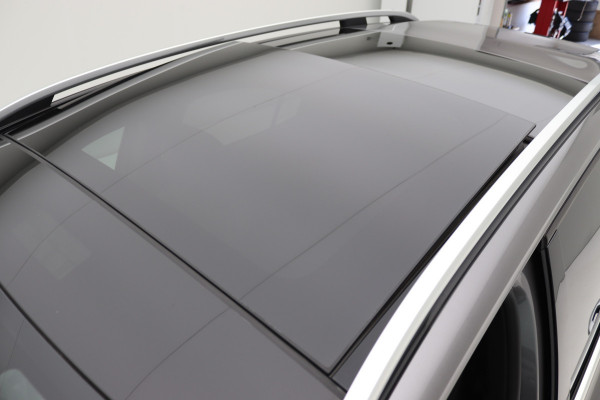 Mercedes-Benz Glb 200 Premium Pano, Distronic, Memory, Burmester