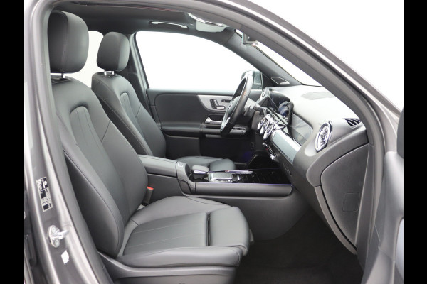 Mercedes-Benz Glb 200 Premium Pano, Distronic, Memory, Burmester