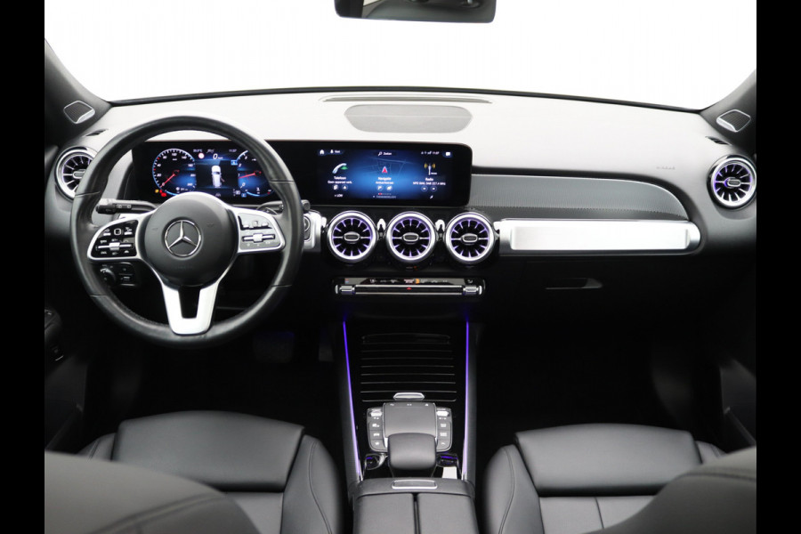 Mercedes-Benz Glb 200 Premium Pano, Distronic, Memory, Burmester