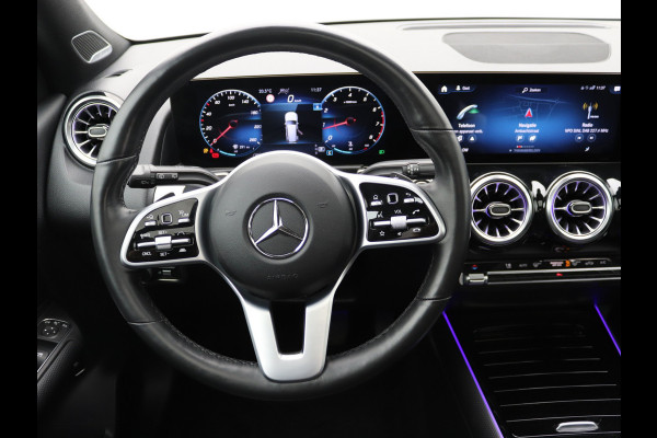 Mercedes-Benz Glb 200 Premium Pano, Distronic, Memory, Burmester