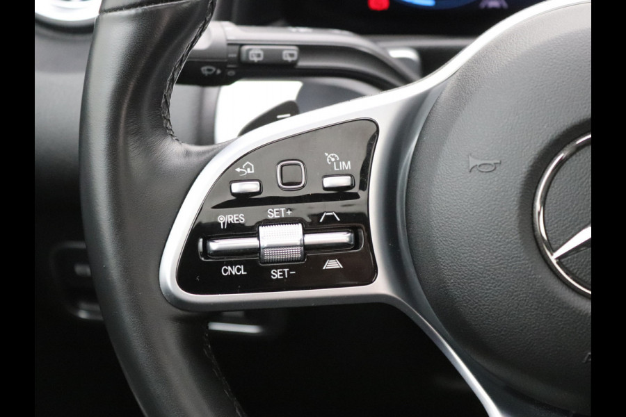 Mercedes-Benz Glb 200 Premium Pano, Distronic, Memory, Burmester