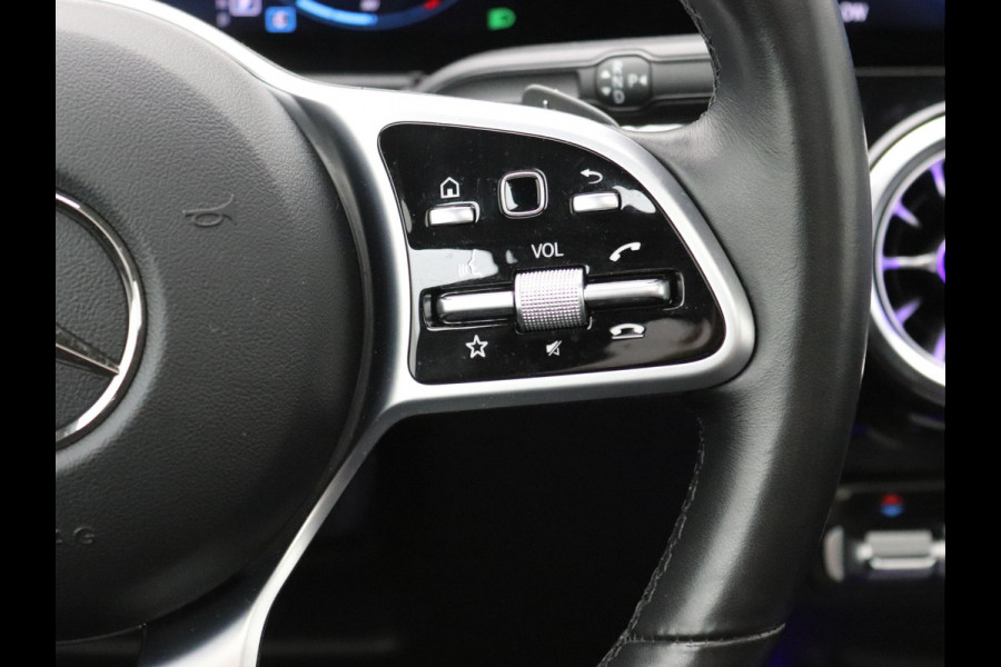 Mercedes-Benz Glb 200 Premium Pano, Distronic, Memory, Burmester