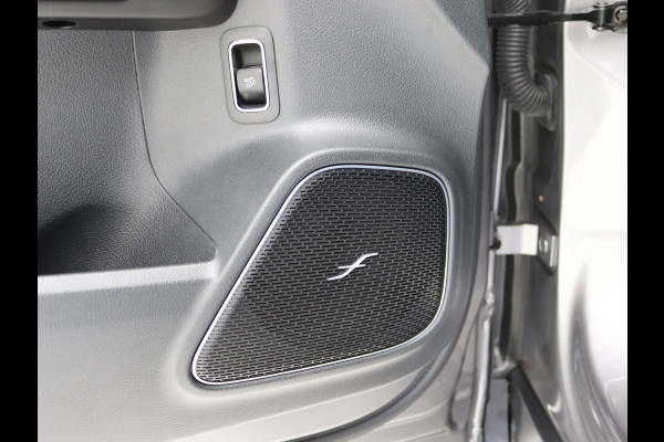 Mercedes-Benz Glb 200 Premium Pano, Distronic, Memory, Burmester