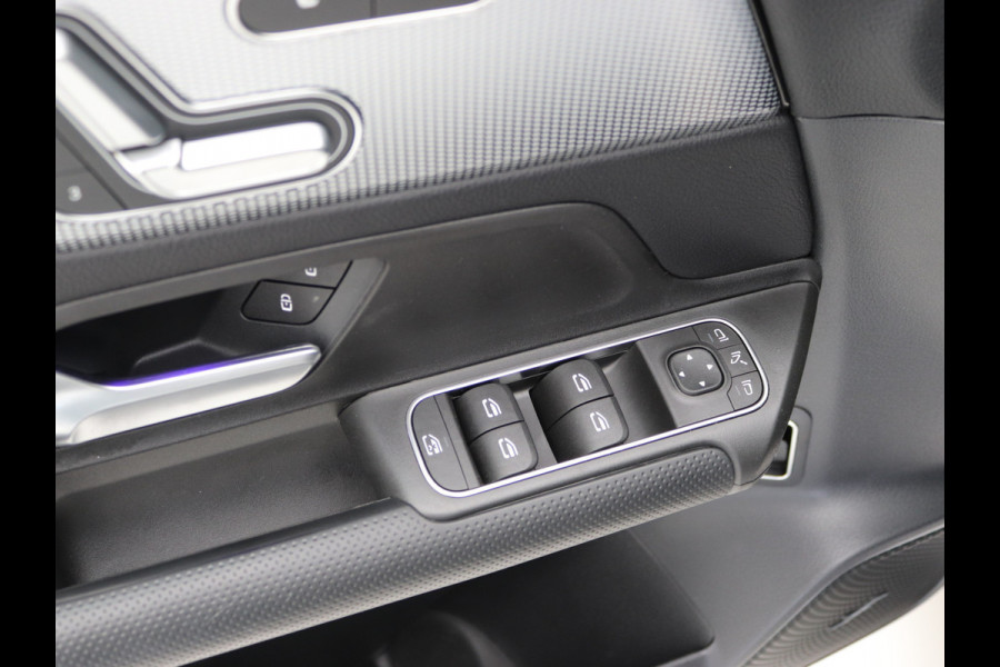 Mercedes-Benz Glb 200 Premium Pano, Distronic, Memory, Burmester