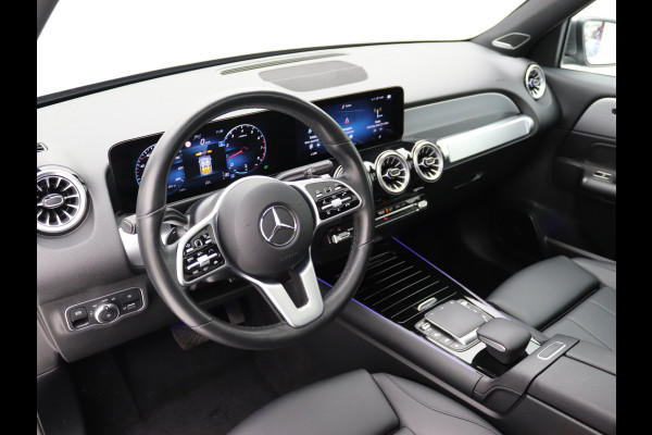 Mercedes-Benz Glb 200 Premium Pano, Distronic, Memory, Burmester