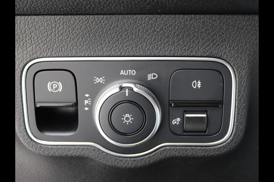 Mercedes-Benz Glb 200 Premium Pano, Distronic, Memory, Burmester