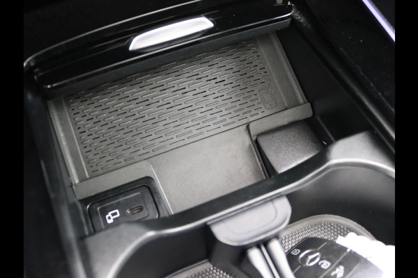 Mercedes-Benz Glb 200 Premium Pano, Distronic, Memory, Burmester