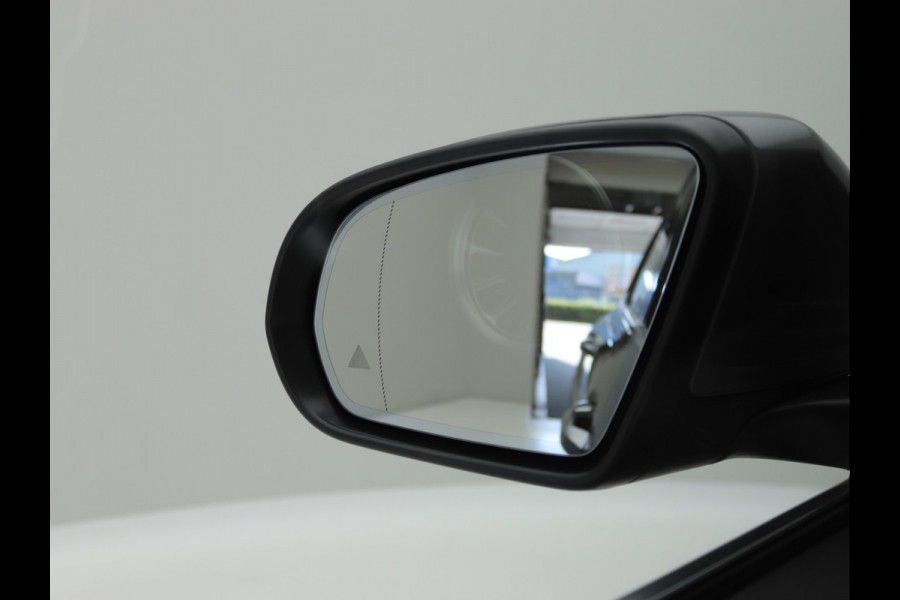 Mercedes-Benz Glb 200 Premium Pano, Distronic, Memory, Burmester