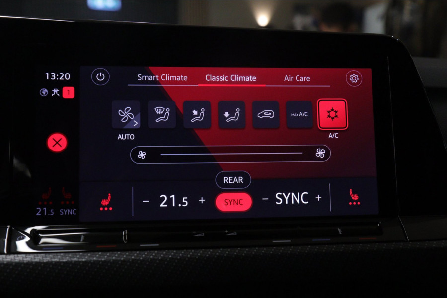 Volkswagen Golf 1.5 eTSI R-Line Business PANO/CAM/CARPLAY/ACC/VOL