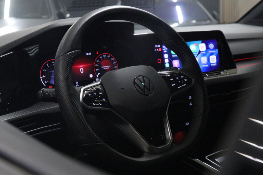 Volkswagen Golf 1.5 eTSI R-Line Business PANO/CAM/CARPLAY/ACC/VOL