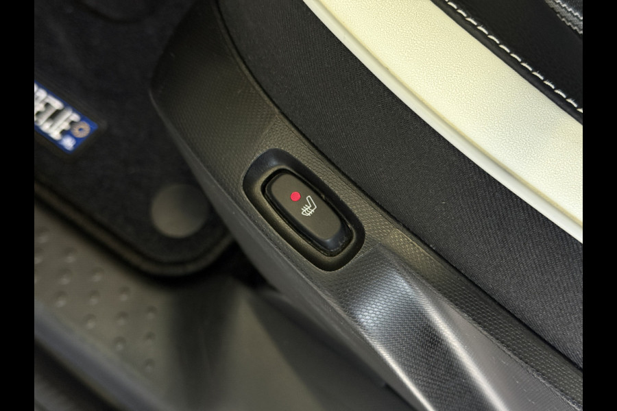 Renault Twingo 0.9 TCe Intens | Navi | Cabrio dak | 16" | PDC | Airco | Cruise | Stoelverwarming |