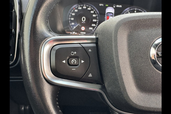 Volvo XC40 1.5 T2 Inscription Trekhaak Adaptive cruise Camera CarPlay Navigatie Elektrische klep
