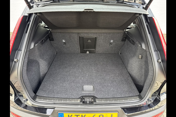 Volvo XC40 1.5 T2 Inscription Trekhaak Adaptive cruise Camera CarPlay Navigatie Elektrische klep