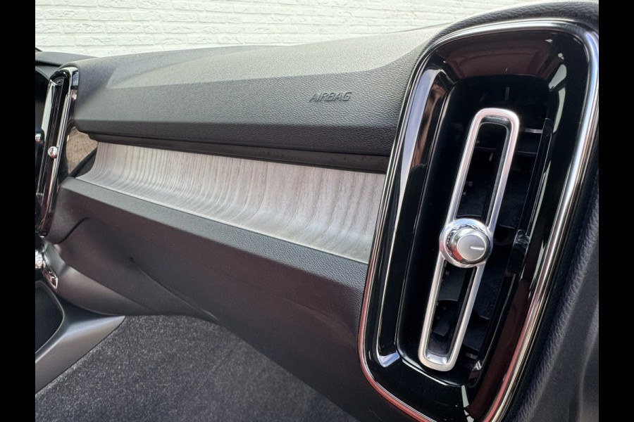 Volvo XC40 1.5 T2 Inscription Trekhaak Adaptive cruise Camera CarPlay Navigatie Elektrische klep