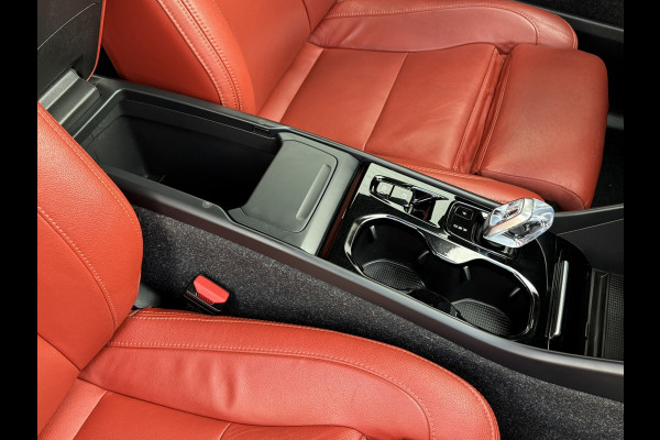 Volvo XC40 1.5 T2 Inscription Trekhaak Adaptive cruise Camera CarPlay Navigatie Elektrische klep