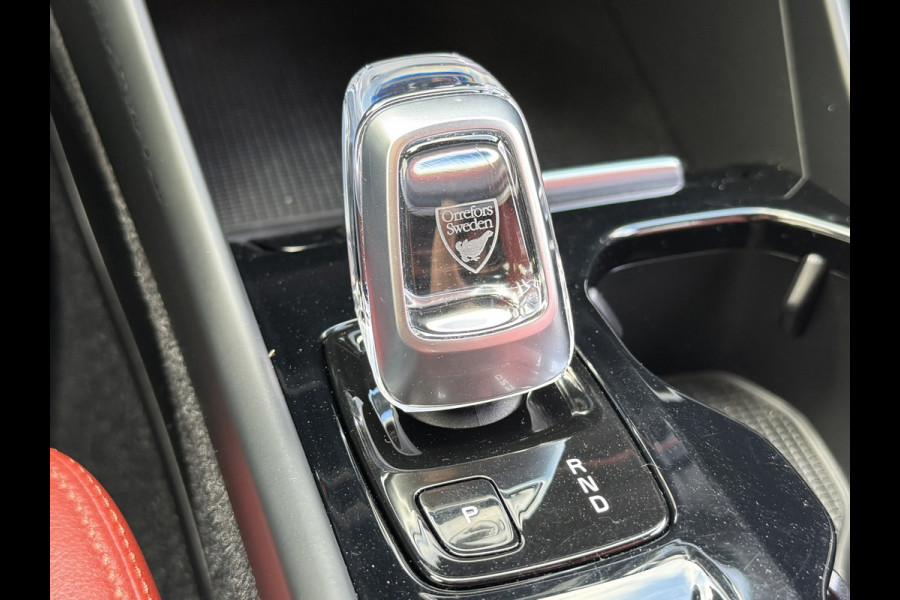 Volvo XC40 1.5 T2 Inscription Trekhaak Adaptive cruise Camera CarPlay Navigatie Elektrische klep