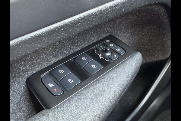 Volvo XC40 1.5 T2 Inscription Trekhaak Adaptive cruise Camera CarPlay Navigatie Elektrische klep