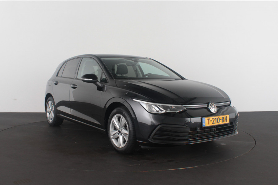 Volkswagen Golf 1.5 eTSI Life > Camera/ACC/Stoelverwarming/Sfeerverlichting....