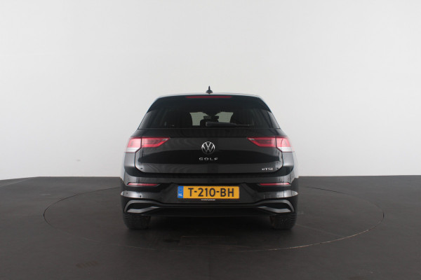 Volkswagen Golf 1.5 eTSI Life > Camera/ACC/Stoelverwarming/Sfeerverlichting....