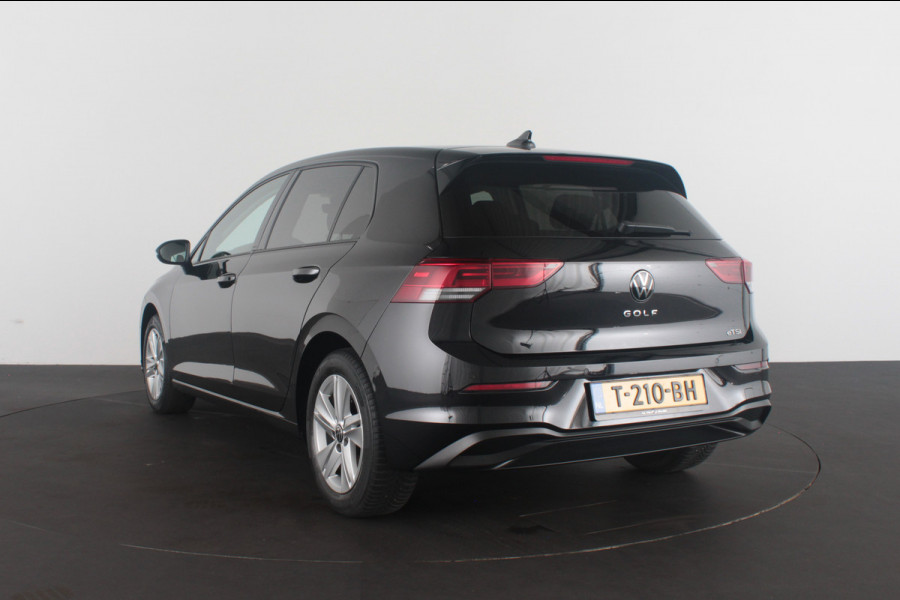 Volkswagen Golf 1.5 eTSI Life > Camera/ACC/Stoelverwarming/Sfeerverlichting....