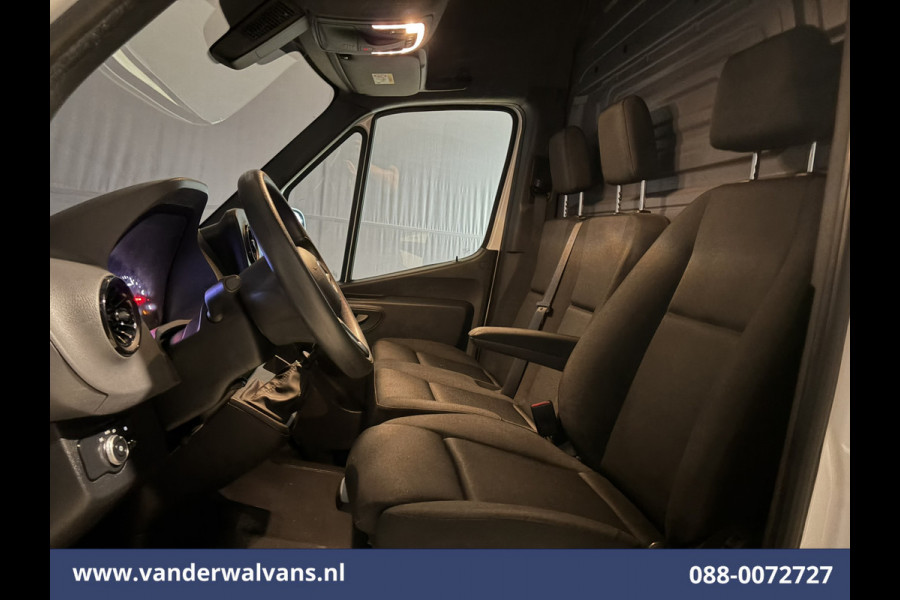 Mercedes-Benz Sprinter 317 CDI 170pk L2H2 Euro6 Airco | Camera | Apple Carplay | Cruisecontrol Android Auto, Stoelverwarming, Chauffeursstoel, Parkeersensoren, Bijrijdersbank