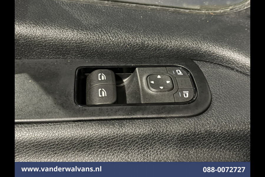 Mercedes-Benz Sprinter 317 CDI 170pk L2H2 Euro6 Airco | Camera | Apple Carplay | Cruisecontrol Android Auto, Stoelverwarming, Chauffeursstoel, Parkeersensoren, Bijrijdersbank