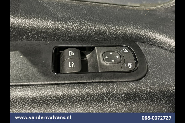 Mercedes-Benz Sprinter 317 CDI 170pk L2H2 Euro6 Airco | Camera | Apple Carplay | Cruisecontrol Android Auto, Stoelverwarming, Chauffeursstoel, Parkeersensoren, Bijrijdersbank
