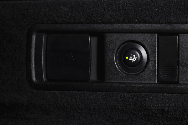 BMW X5 xDrive45e High Executive | S/K-Panodak | Dig. Cockpit | Adapt. Cruise | Stoel-+ Achterbankverw. | PDC | 360 Camera | NAV + App. Connect | ECC | Elek. Klep | Elek. Trekhaak | LM 20" |
