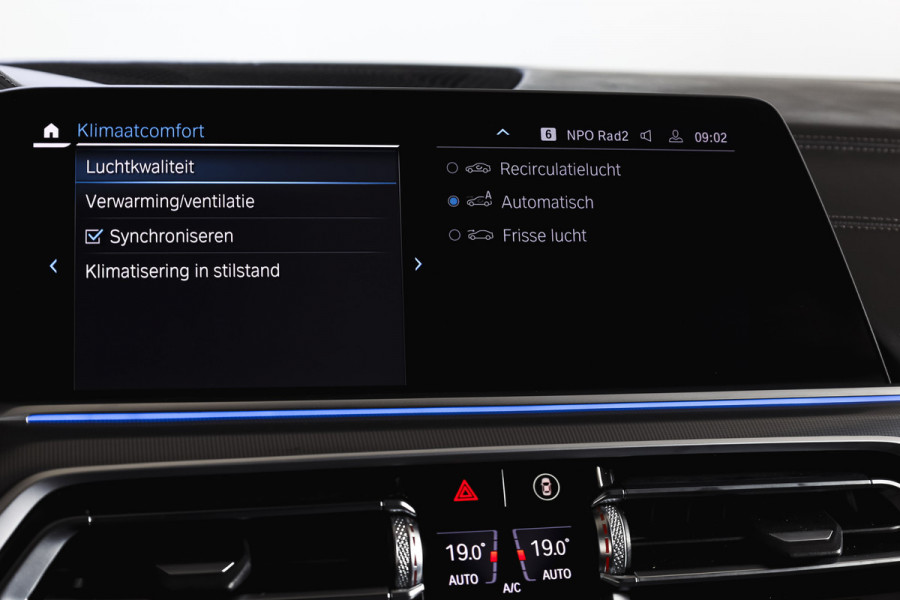 BMW X5 xDrive45e High Executive | S/K-Panodak | Dig. Cockpit | Adapt. Cruise | Stoel-+ Achterbankverw. | PDC | 360 Camera | NAV + App. Connect | ECC | Elek. Klep | Elek. Trekhaak | LM 20" |