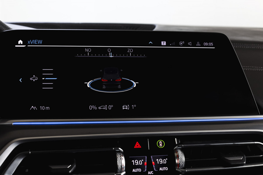 BMW X5 xDrive45e High Executive | S/K-Panodak | Dig. Cockpit | Adapt. Cruise | Stoel-+ Achterbankverw. | PDC | 360 Camera | NAV + App. Connect | ECC | Elek. Klep | Elek. Trekhaak | LM 20" |