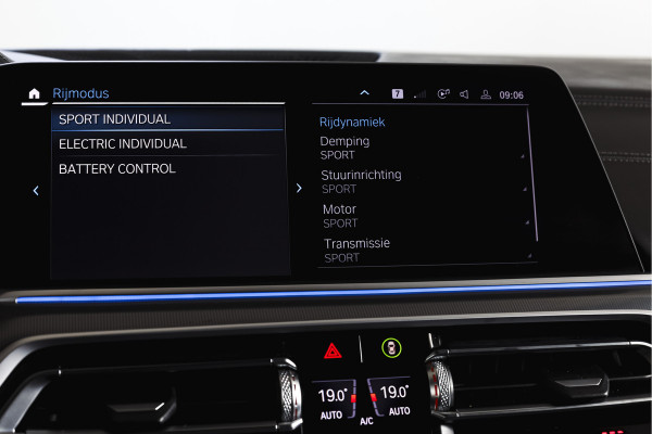 BMW X5 xDrive45e High Executive | S/K-Panodak | Dig. Cockpit | Adapt. Cruise | Stoel-+ Achterbankverw. | PDC | 360 Camera | NAV + App. Connect | ECC | Elek. Klep | Elek. Trekhaak | LM 20" |