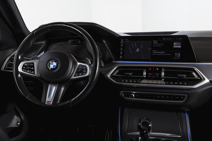 BMW X5 xDrive45e High Executive | S/K-Panodak | Dig. Cockpit | Adapt. Cruise | Stoel-+ Achterbankverw. | PDC | 360 Camera | NAV + App. Connect | ECC | Elek. Klep | Elek. Trekhaak | LM 20" |