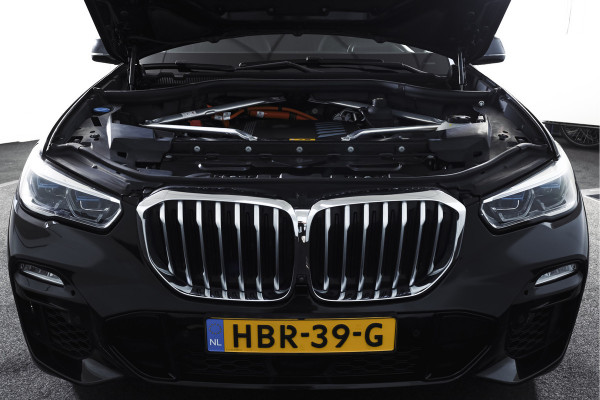 BMW X5 xDrive45e High Executive | S/K-Panodak | Dig. Cockpit | Adapt. Cruise | Stoel-+ Achterbankverw. | PDC | 360 Camera | NAV + App. Connect | ECC | Elek. Klep | Elek. Trekhaak | LM 20" |