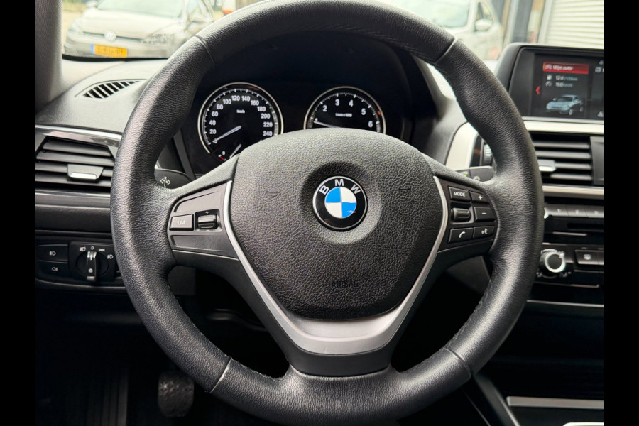 BMW 1-serie 118i 5Drs - 47.000 KM I Navigatie / Apple CarPlay I Airco I LED I PDC I Sport velgen I Dealer onderhouden