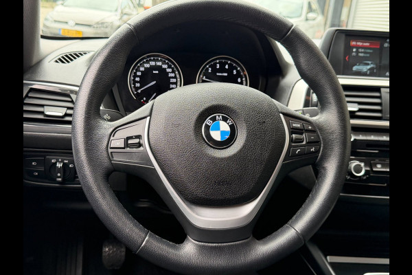 BMW 1-serie 118i 5Drs - 47.000 KM I Navigatie / Apple CarPlay I Airco I LED I PDC I Sport velgen I Dealer onderhouden
