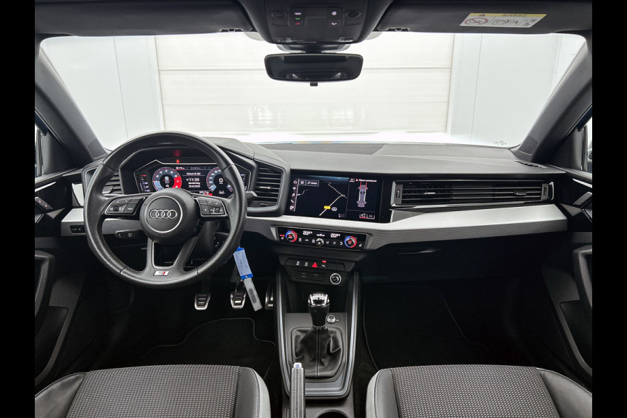 Audi A1 Sportback 30 TFSI S Line edition one | NAVI | STOELVERWARMING | CLIMAT CONTROL | PARKEER SENSOREN V+A