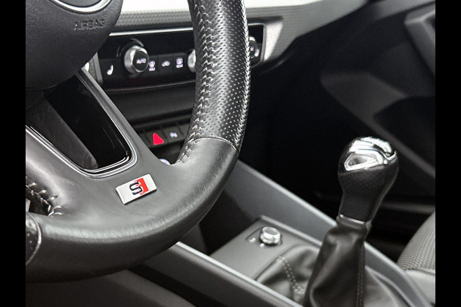 Audi A1 Sportback 30 TFSI S Line edition one | NAVI | STOELVERWARMING | CLIMAT CONTROL | PARKEER SENSOREN V+A