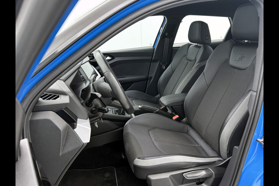 Audi A1 Sportback 30 TFSI S Line edition one | NAVI | STOELVERWARMING | CLIMAT CONTROL | PARKEER SENSOREN V+A