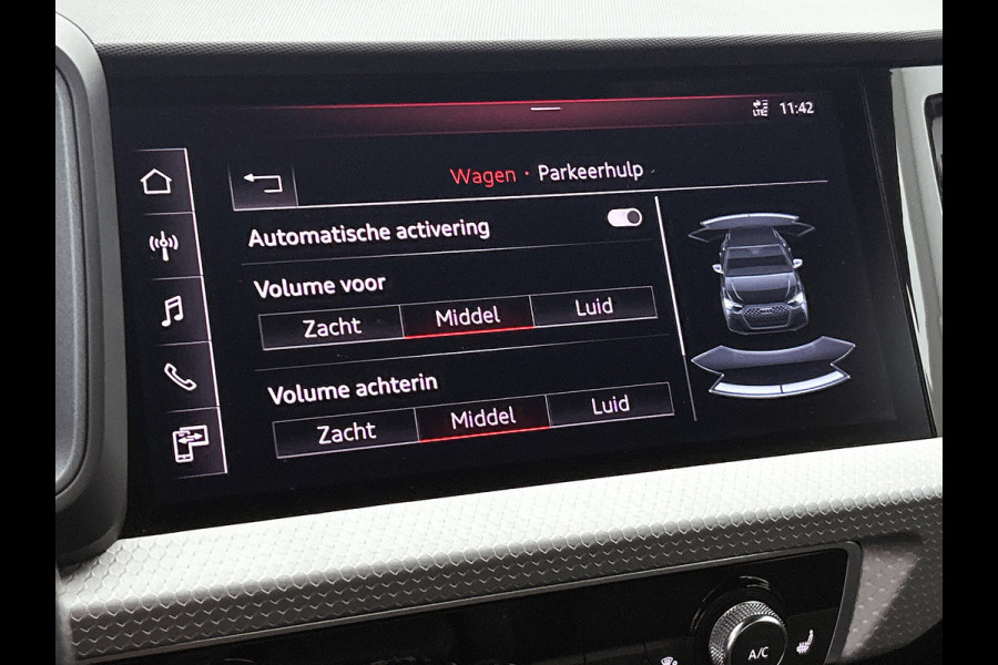 Audi A1 Sportback 30 TFSI S Line edition one | NAVI | STOELVERWARMING | CLIMAT CONTROL | PARKEER SENSOREN V+A