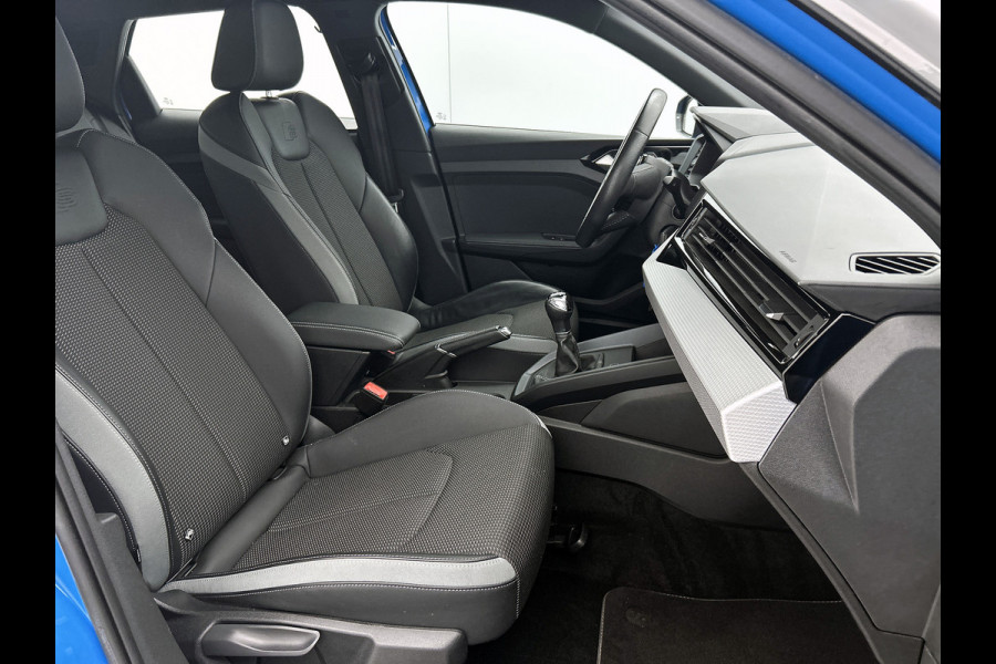 Audi A1 Sportback 30 TFSI S Line edition one | NAVI | STOELVERWARMING | CLIMAT CONTROL | PARKEER SENSOREN V+A