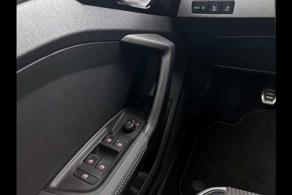Audi A1 Sportback 30 TFSI S Line edition one | NAVI | STOELVERWARMING | CLIMAT CONTROL | PARKEER SENSOREN V+A