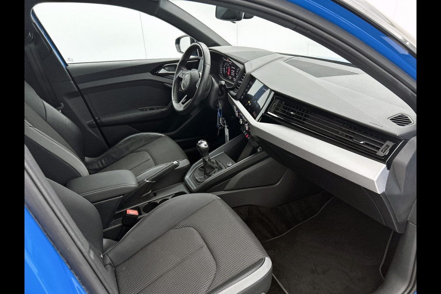 Audi A1 Sportback 30 TFSI S Line edition one | NAVI | STOELVERWARMING | CLIMAT CONTROL | PARKEER SENSOREN V+A