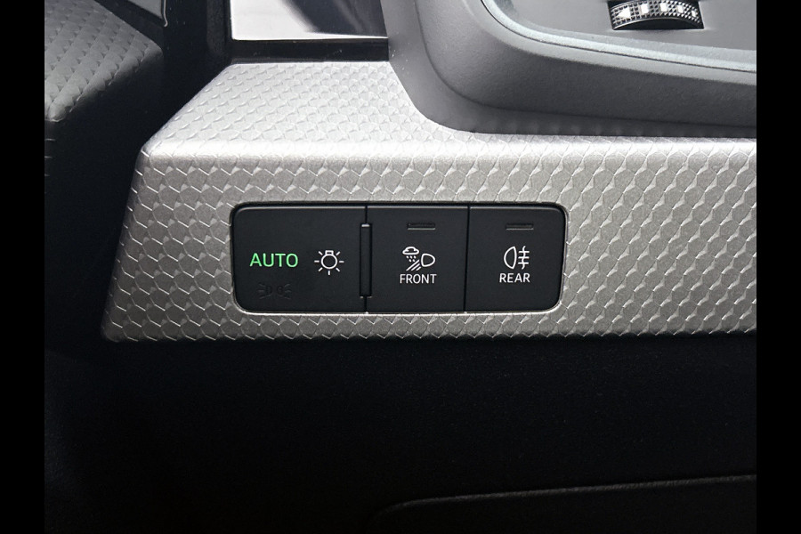 Audi A1 Sportback 30 TFSI S Line edition one | NAVI | STOELVERWARMING | CLIMAT CONTROL | PARKEER SENSOREN V+A
