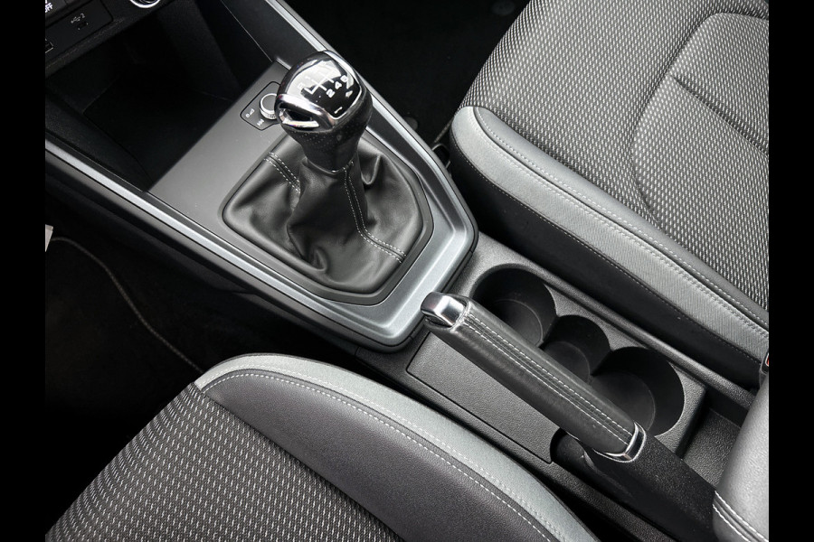 Audi A1 Sportback 30 TFSI S Line edition one | NAVI | STOELVERWARMING | CLIMAT CONTROL | PARKEER SENSOREN V+A