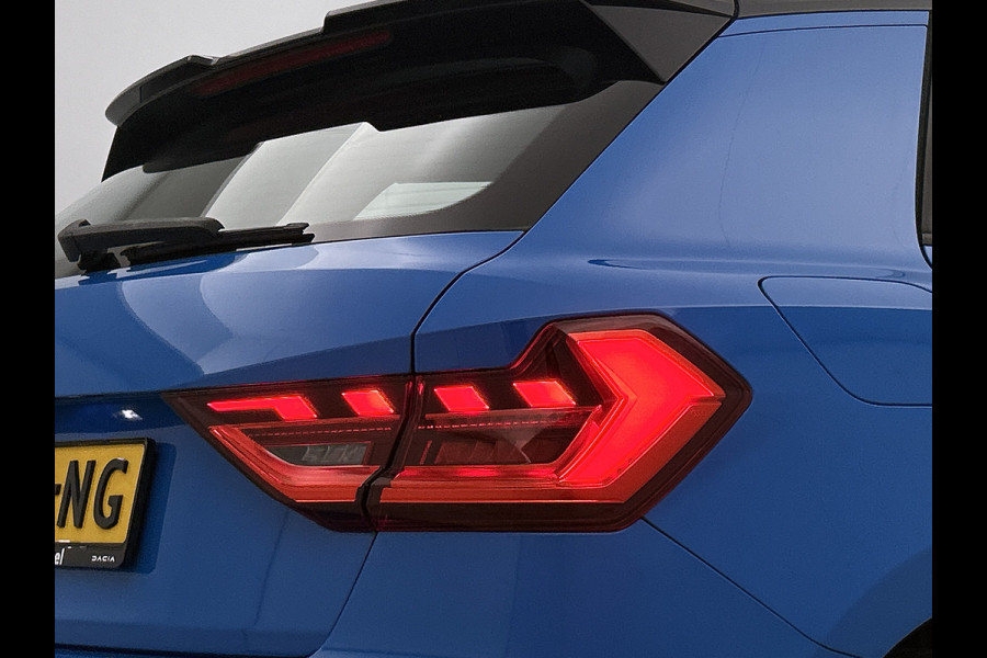 Audi A1 Sportback 30 TFSI S Line edition one | NAVI | STOELVERWARMING | CLIMAT CONTROL | PARKEER SENSOREN V+A